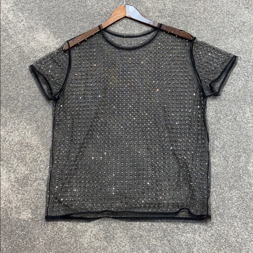 Mesh with studs top